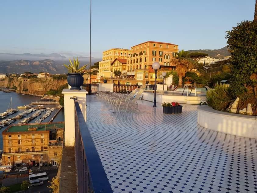 Villa La Terrazza Suites Sorrento Exterior foto